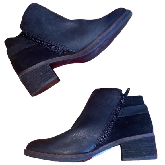 NWOB KorkEase Sonya Black Leather// Suede Ankle Moto Boots Size 6 - Picture 3 of 8